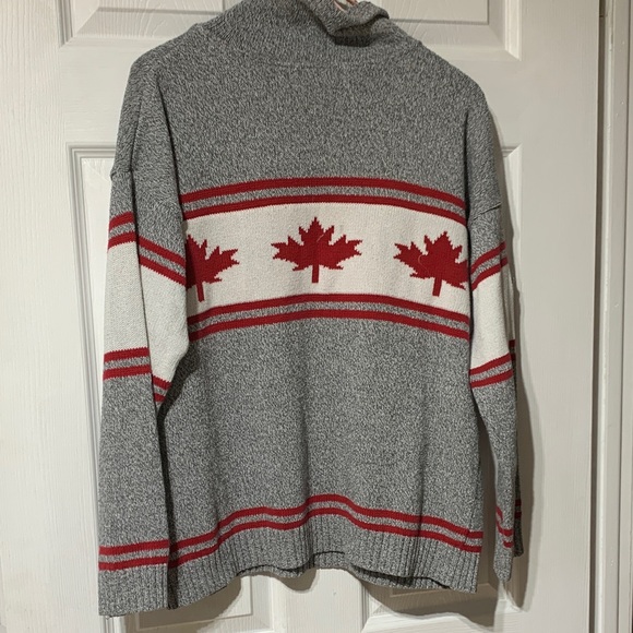 Cotton Country Canada Sweater - Picture 3 of 3